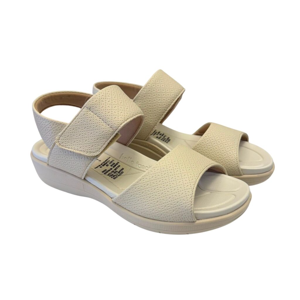 Sandalia Cómoda Piccadilly Beige con Cierre de Velcro